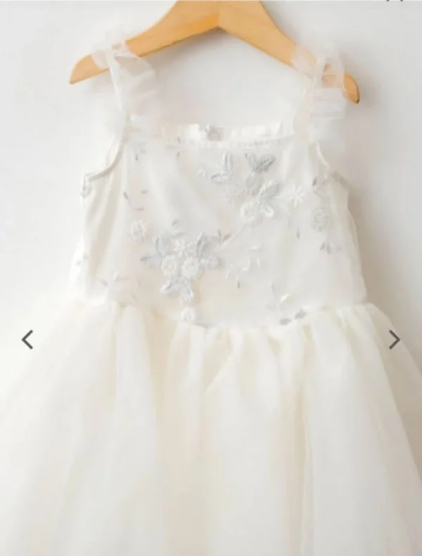 خرید لباس عروس برای کودک از برند السی از شوروم اچ جی