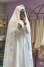 خرید چادر عروس رنگ سفید جنس کرپ حریر اپلیکه دار از شوروم اچ جی