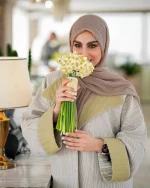 خرید عبای پنلی نستعلیق رنگ کرم از شوروم اچ جی