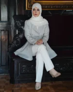 کت عروسکی نقره اي