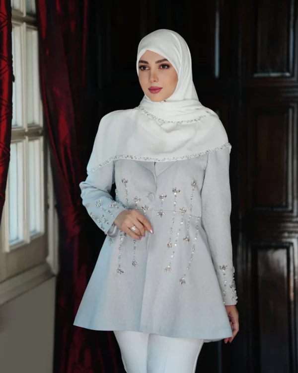 کت عروسکی نقره اي