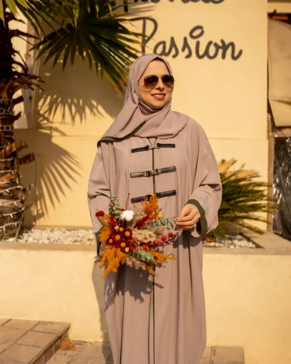 عبا كمربندی بژ