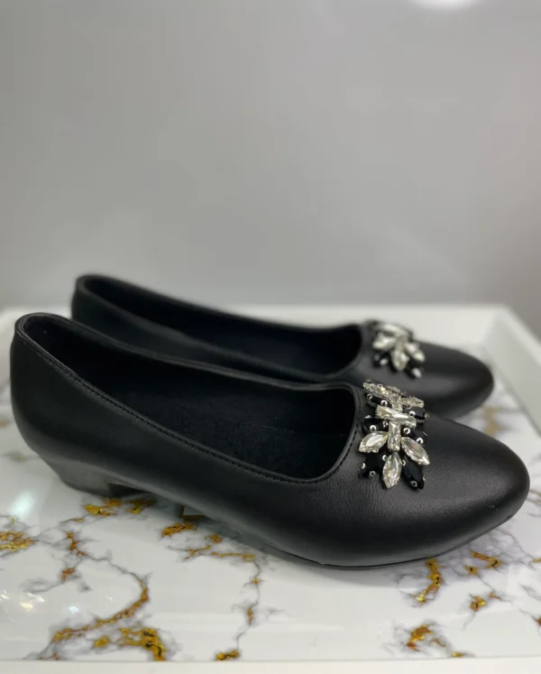 کفش عروسکی با پنل جواهردوزی