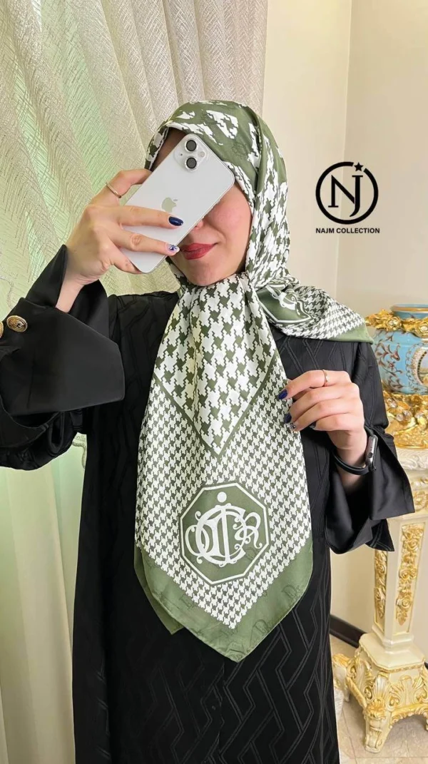 روسری ابریشم ژاکارد وارداتی قواره 120 کد 7321