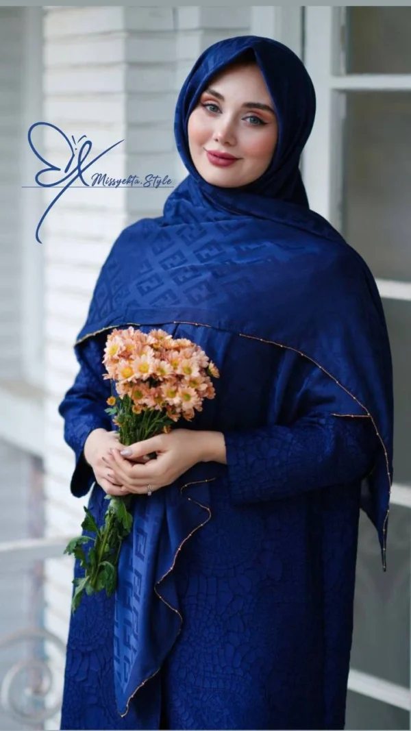 روسری ابریشم ژاکارد وارداتی چهارفصل قواره 140 طرح fendi